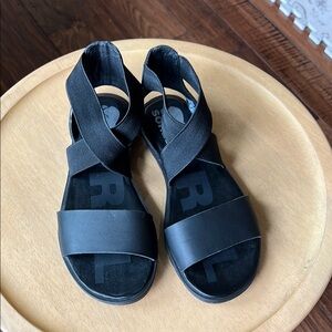 Sorel Ella II Sandals – Size 6 – Black